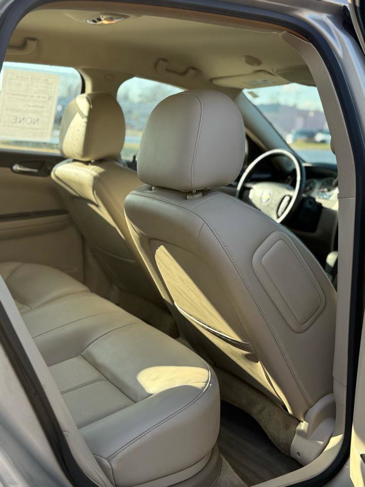 Used 2011 Chevrolet Impala LT w/ Luxury Edition Package image 10