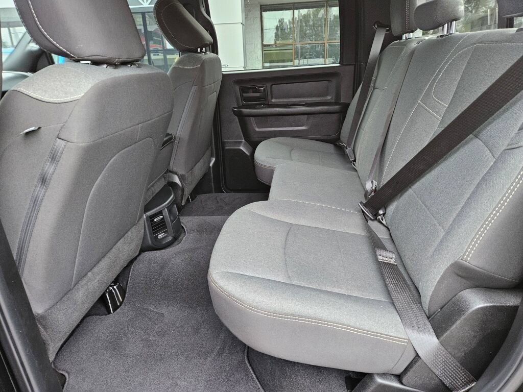 Used 2024 RAM 3500 Tradesman w/ Convenience Group AWD/4WD image 14