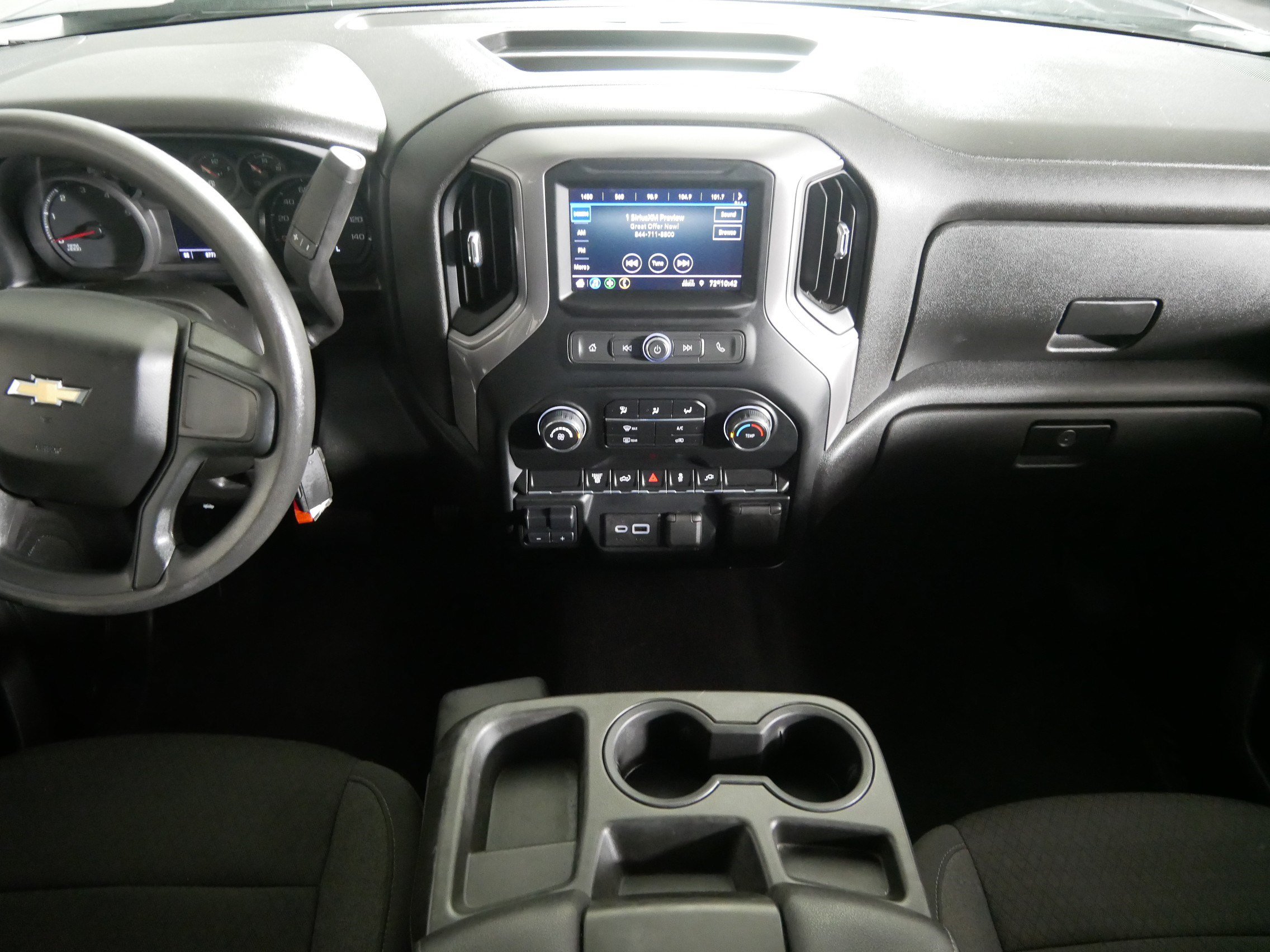 Certified 2022 Chevrolet Silverado 2500 Custom w/ Custom Value Package AWD/4WD image 10