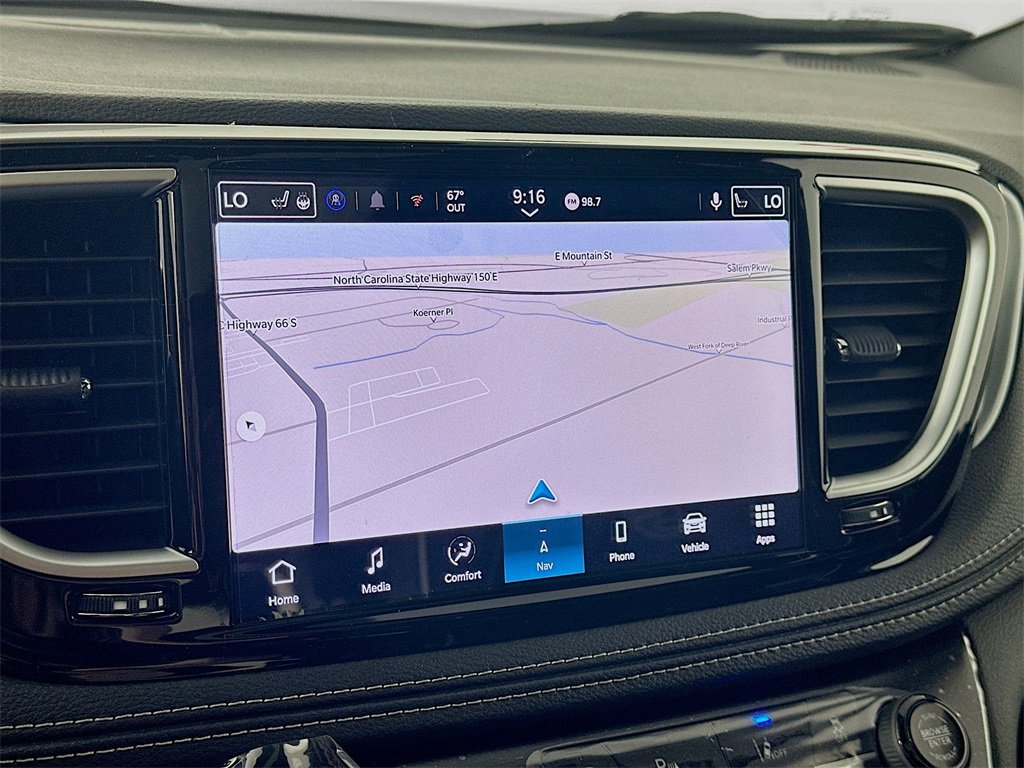 New 2026 Chrysler Pacifica Limited image 15