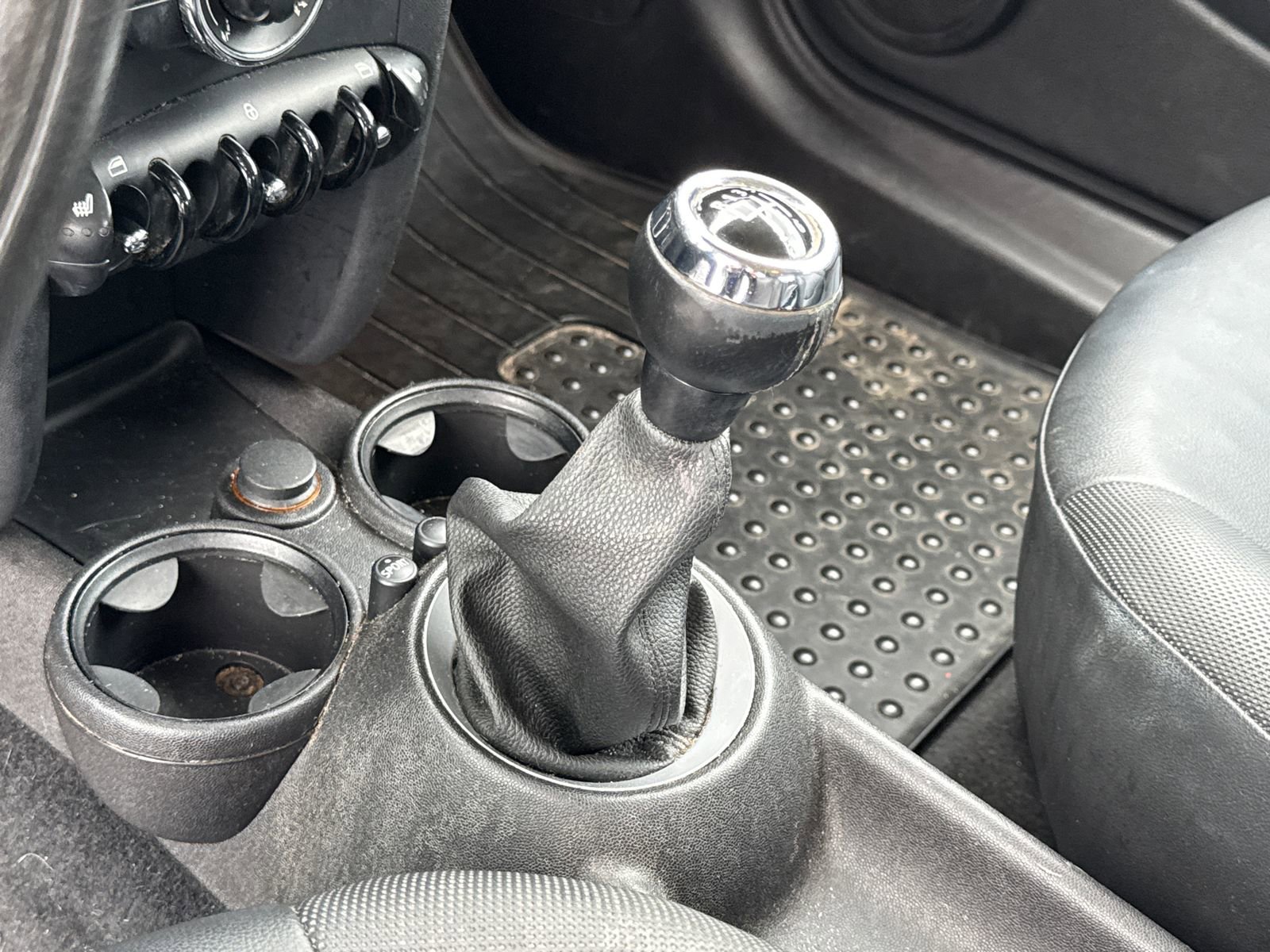 Used 2011 MINI Cooper Hardtop image 14