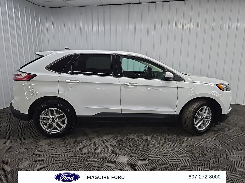 Used 2024 Ford Edge SEL w/ Convenience Package AWD/4WD image 2