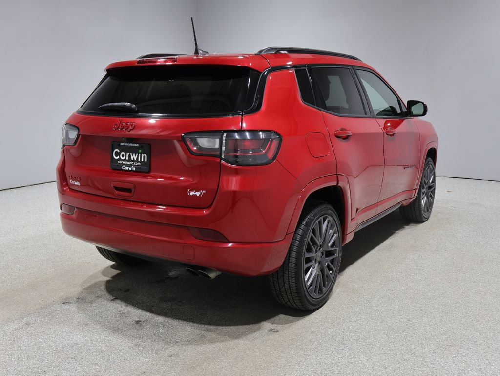 Used 2022 Jeep Compass Limited w/ (RED) Package image 3