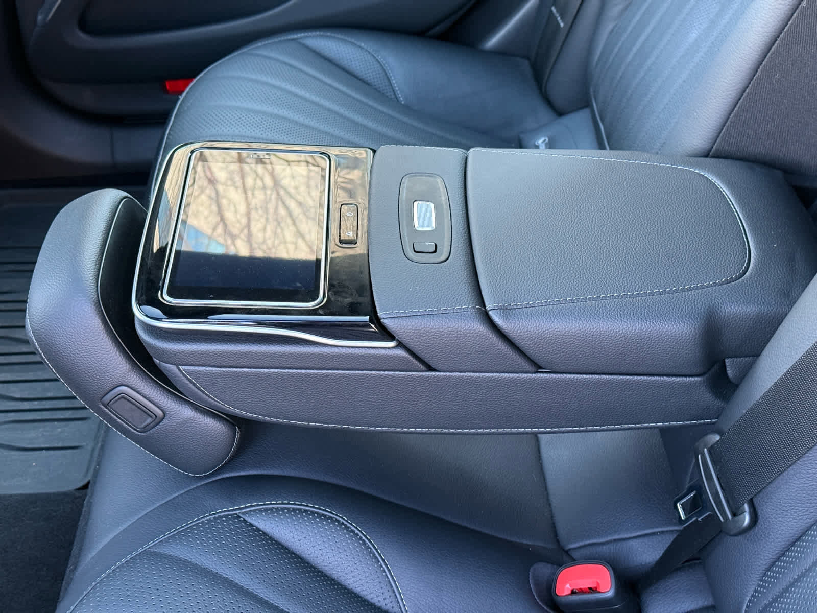 Certified 2022 Mercedes-Benz EQS 580 4MATIC Sedan image 33