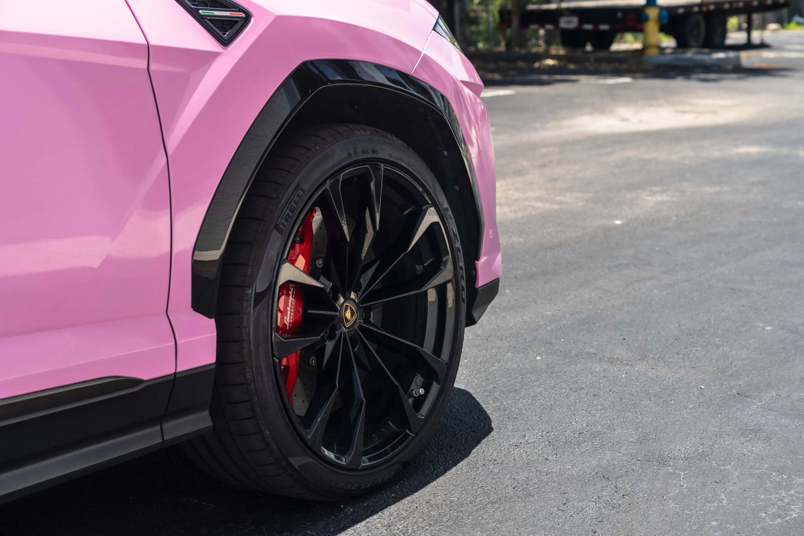 Used 2020 Lamborghini Urus AWD/4WD image 13