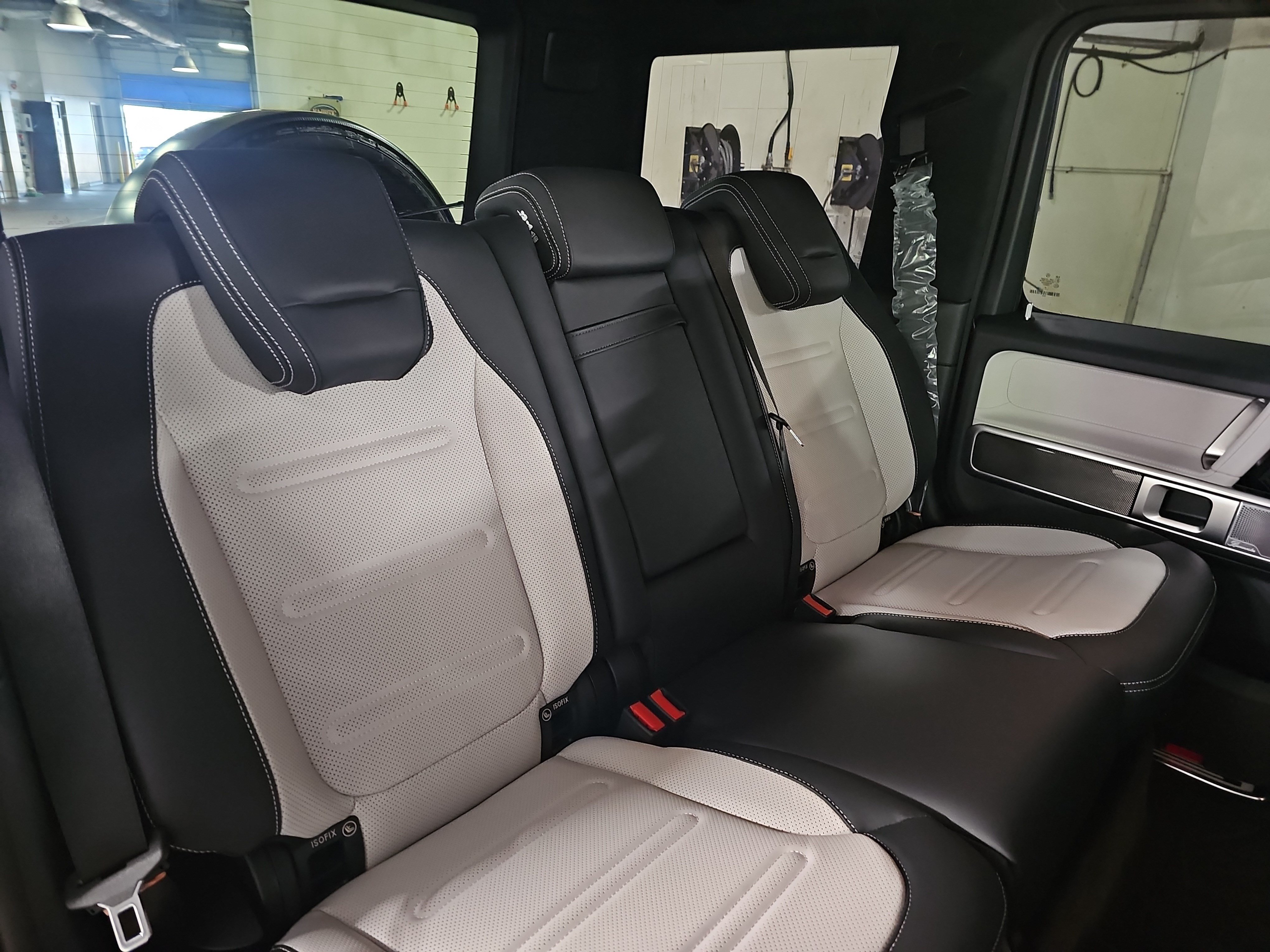 New 2027 Mercedes-Benz G 580 e image 12