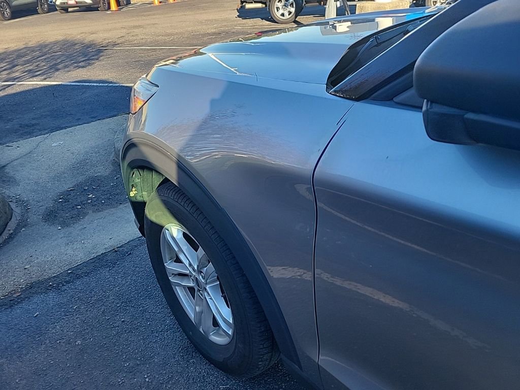 Used 2023 Ford Explorer XLT w/ Equipment Group 202A image 23