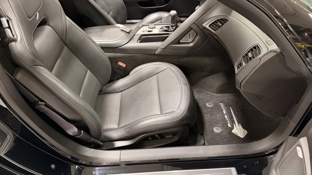 Used 2015 Chevrolet Corvette Stingray Z51 w/ 2LT Preferred Equipment Group image 22