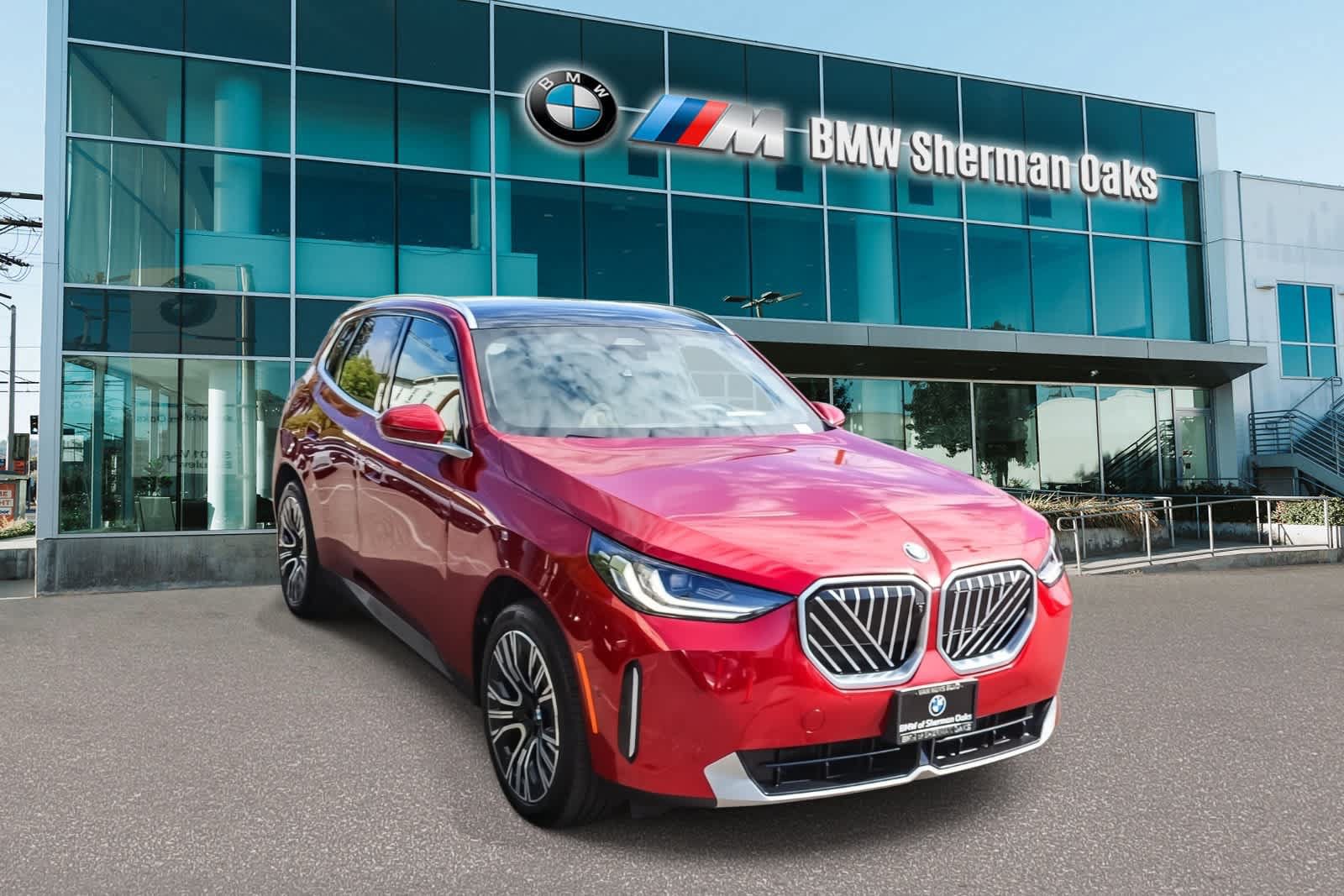 Used 2025 BMW X3 xDrive30i AWD/4WD image 3