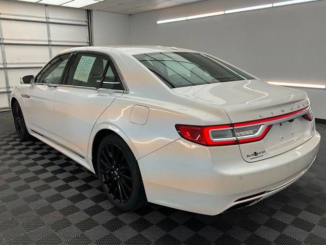 Used 2017 Lincoln Continental Select AWD/4WD image 18
