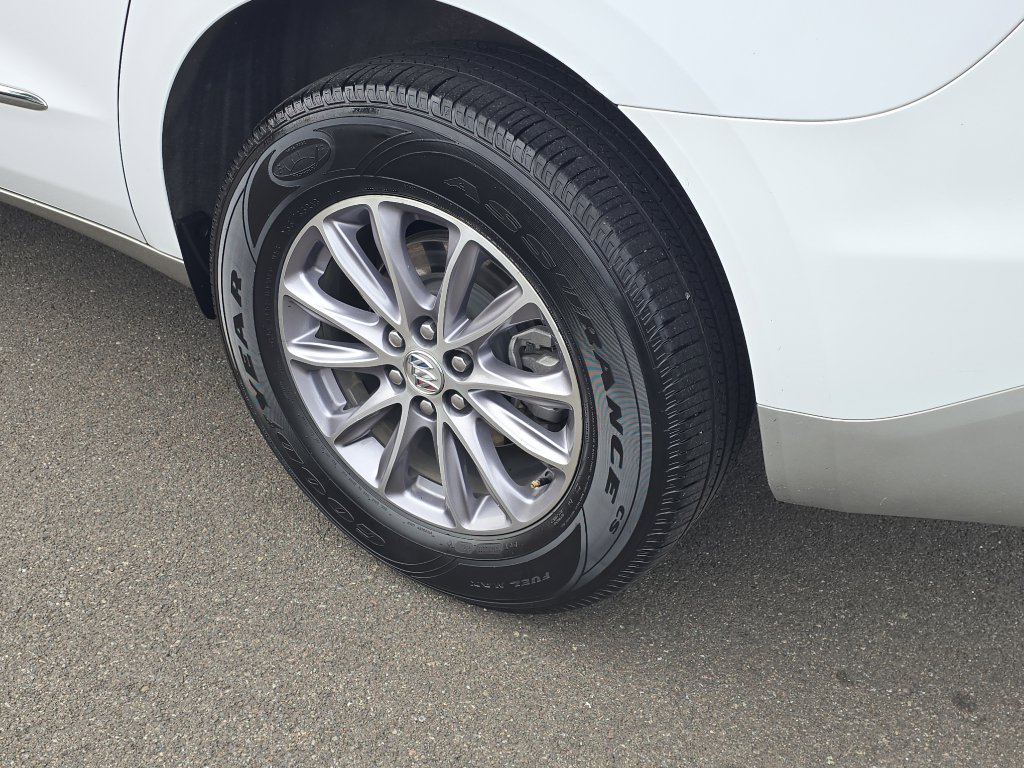 Used 2024 Buick Enclave Premium image 12