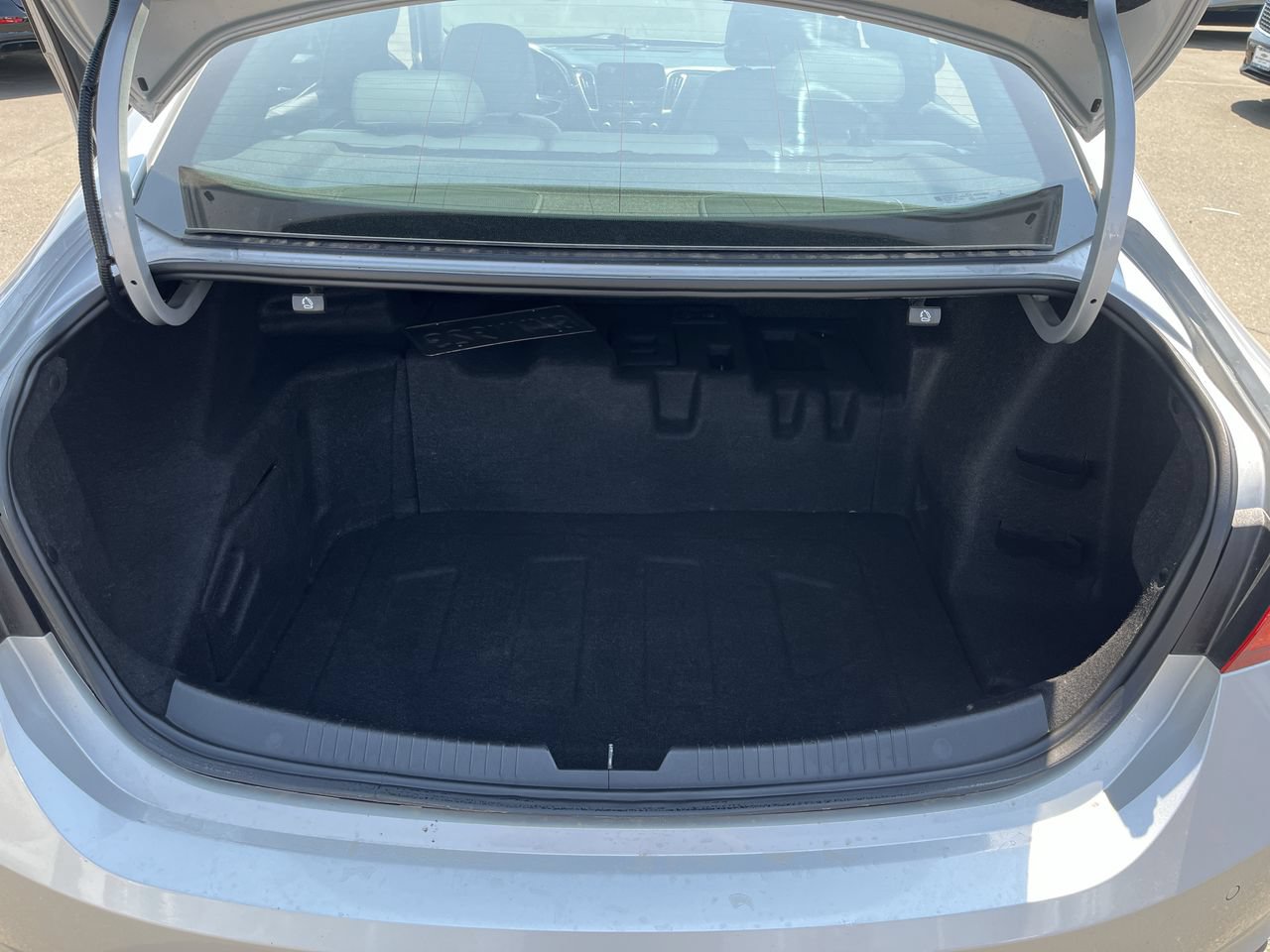 Used 2018 Chevrolet Malibu Hybrid w/ Driver Confidence Package FWD image 23