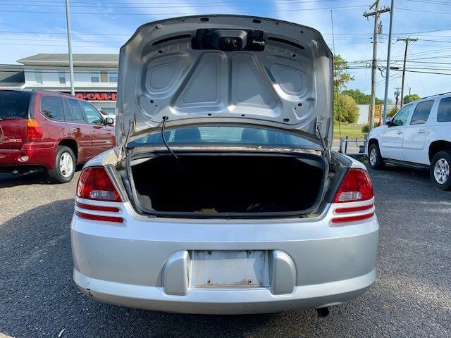 Used 2005 Dodge Stratus SXT w/ Leather Value Pkg image 15