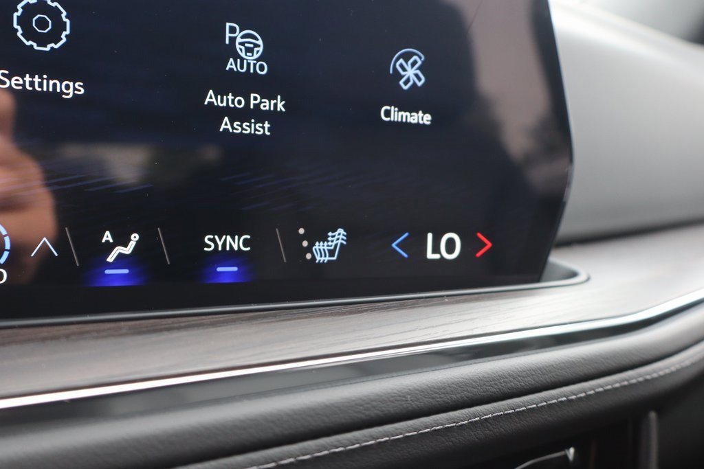 New 2025 Chevrolet Suburban LT w/ Advanced Technology Package image 12