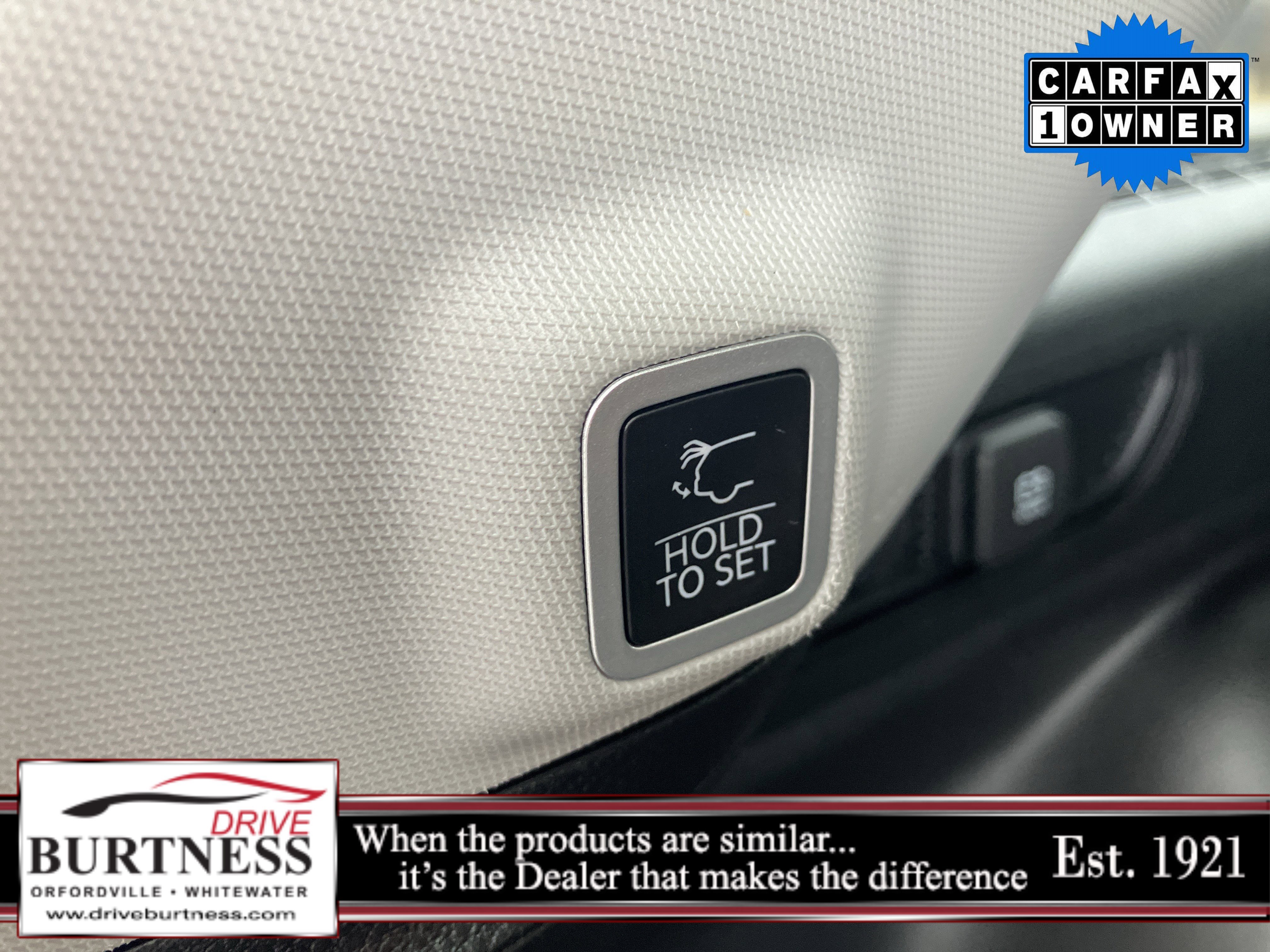 Used 2023 Jeep Grand Cherokee Limited w/ Black Appearance Package image 21