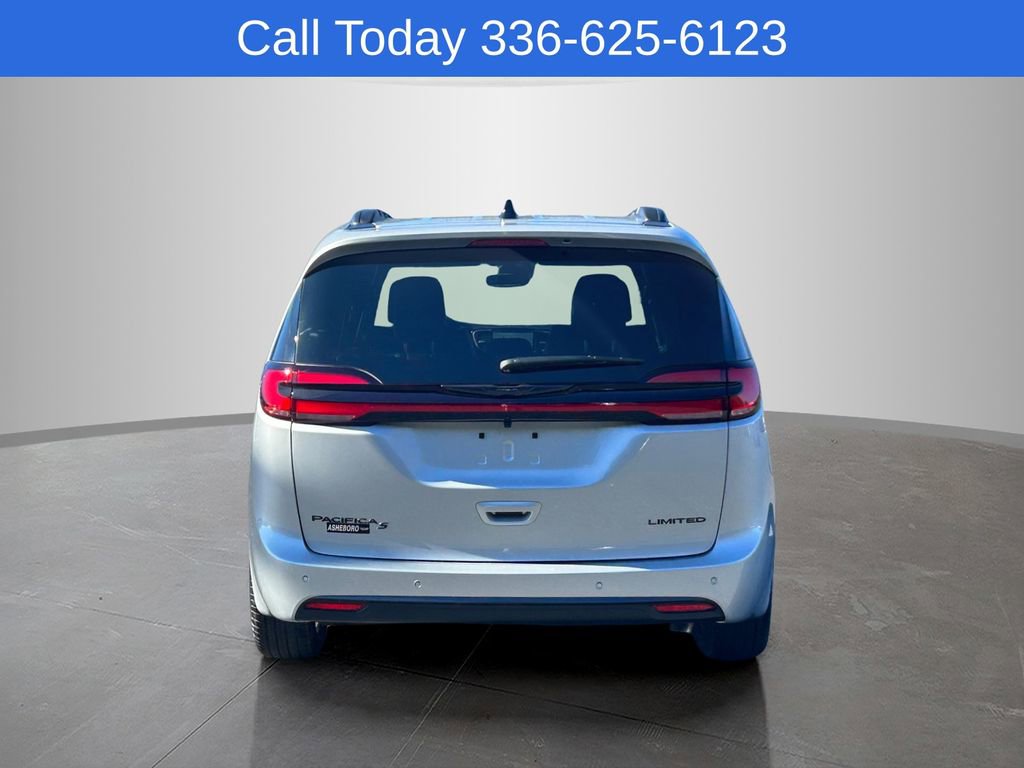 New 2026 Chrysler Pacifica Limited w/ S Appearance Package FWD image 6
