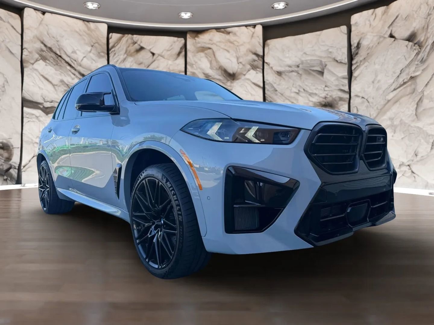 Used 2026 BMW X5 M Competition w/ Executive Package AWD/4WD image 3