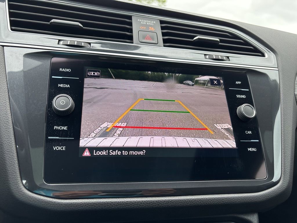 Used 2024 Volkswagen Tiguan Wolfsburg Edition image 31