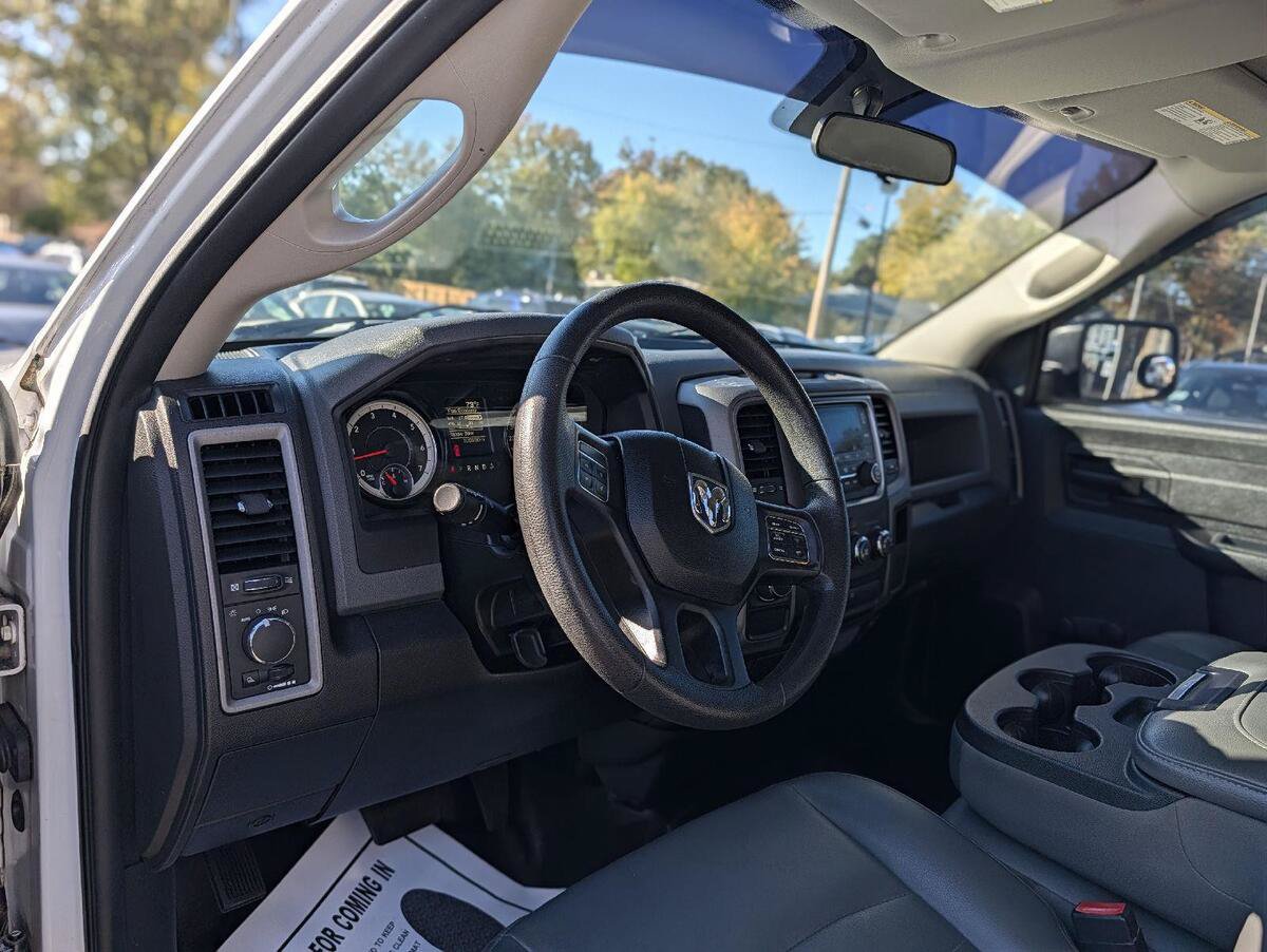 Used 2017 RAM 1500 Tradesman w/ Chrome Appearance Group RWD image 2