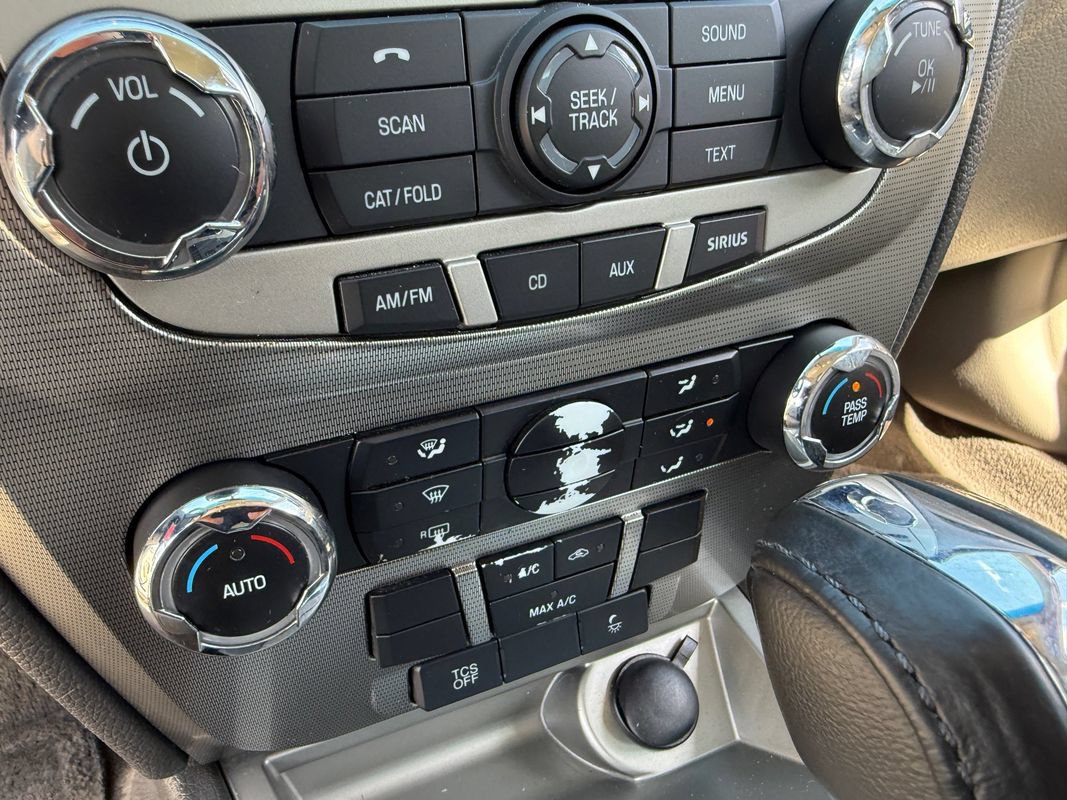 Used 2011 Ford Fusion Hybrid FWD image 34