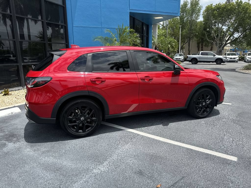 Used 2025 Honda HR-V Sport image 8