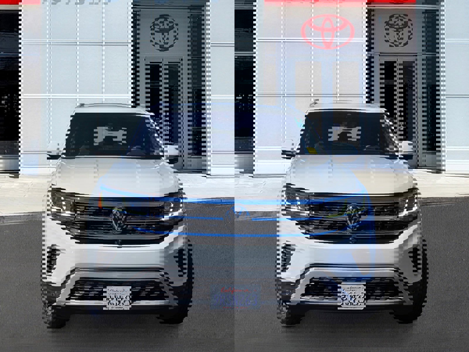 Used 2021 Volkswagen Atlas Cross Sport SEL Premium image 2