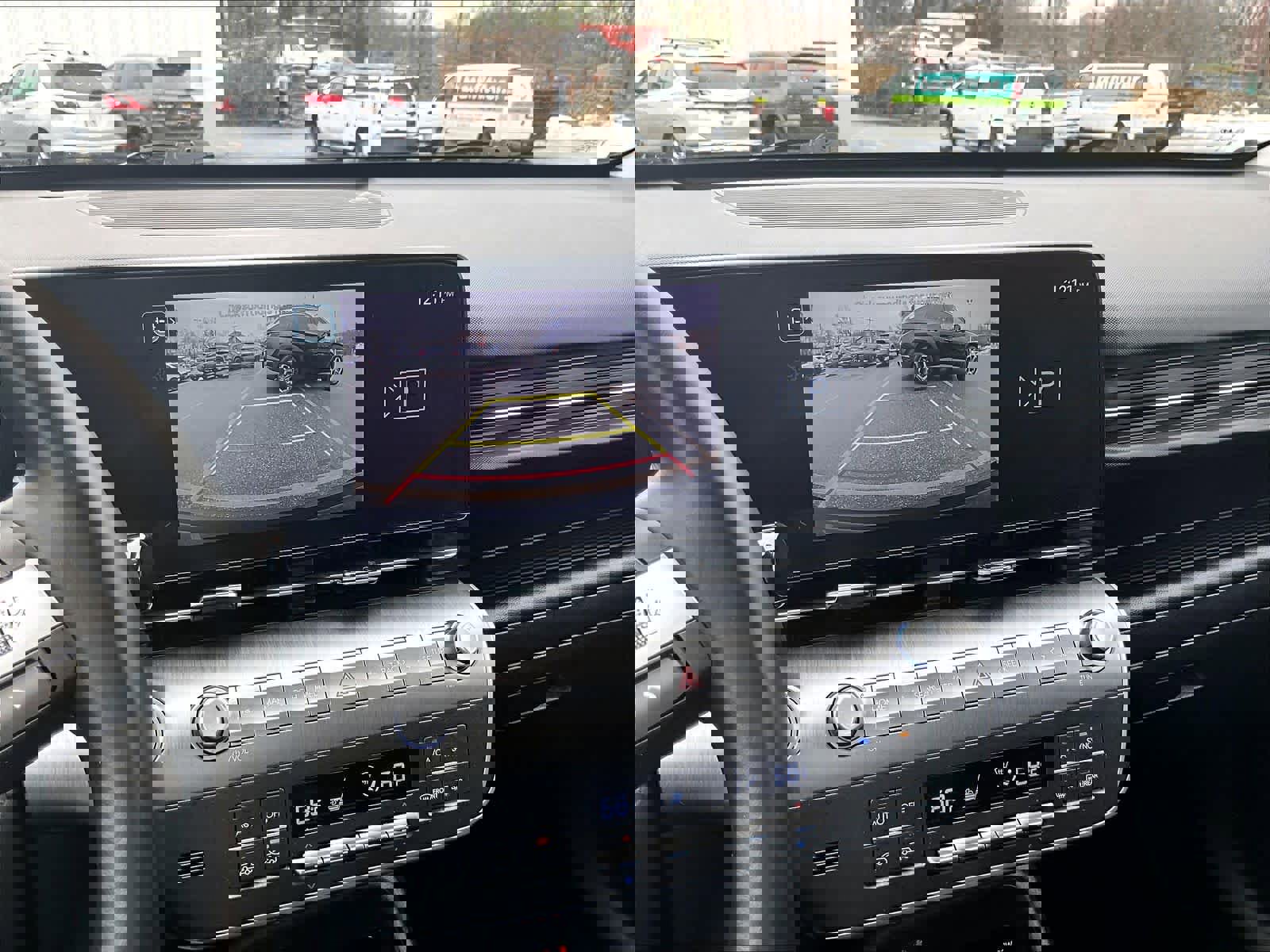 Used 2025 Hyundai Kona SEL image 19