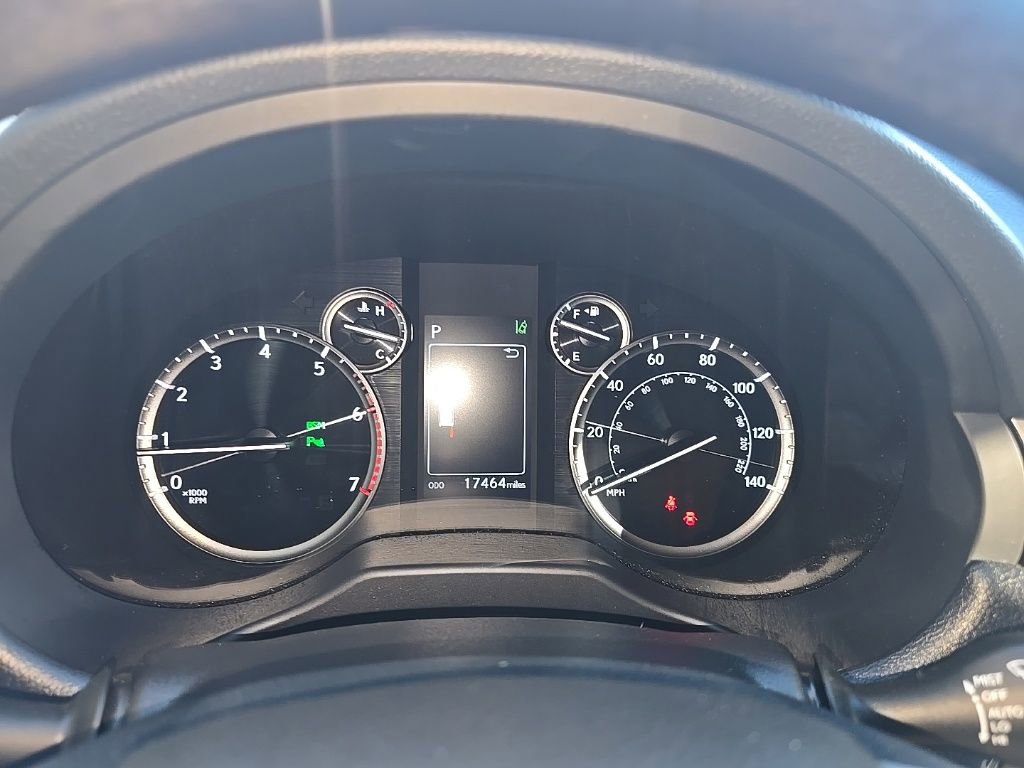 Used 2023 Lexus GX 460 Premium w/ Accessory Package image 8