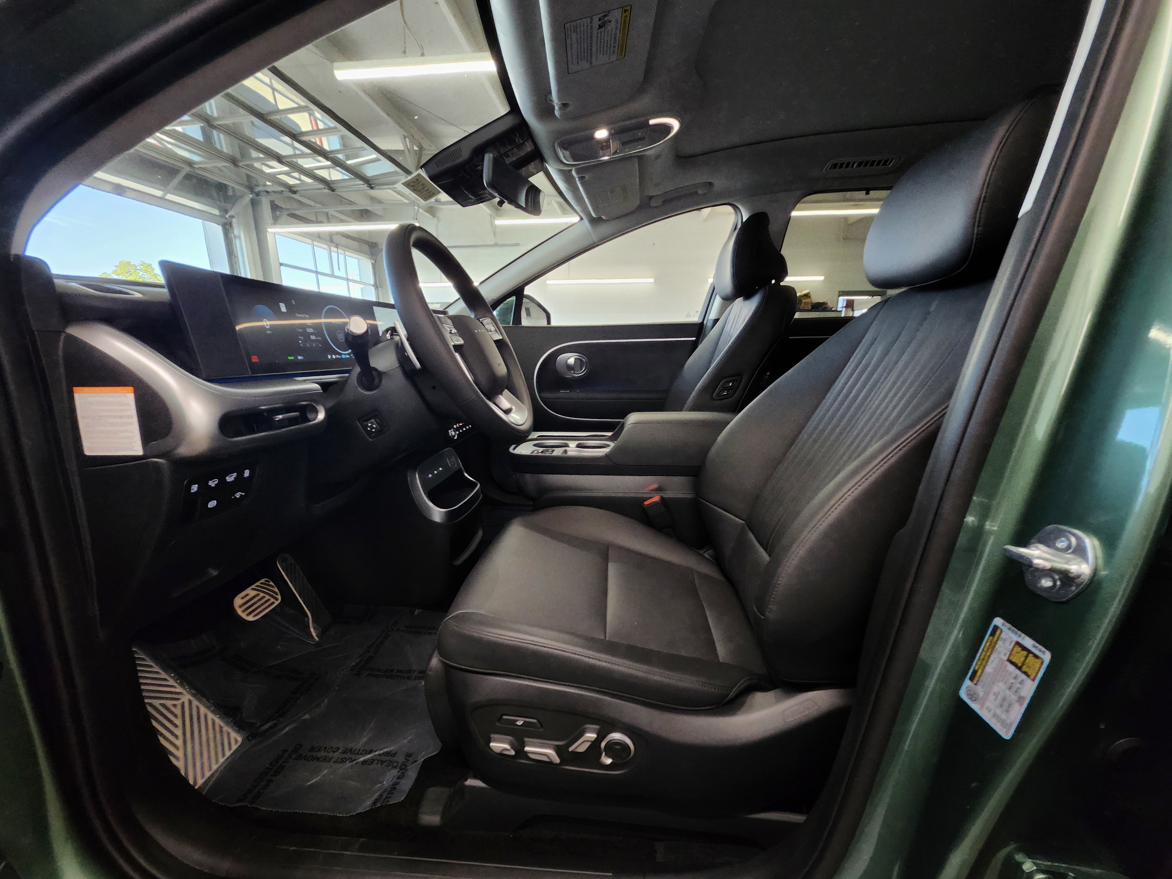 New 2026 Hyundai Ioniq 9 Calligraphy image 14