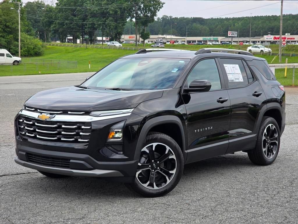 New 2026 Chevrolet Equinox LT w/ Convenience Package II AWD/4WD image 2