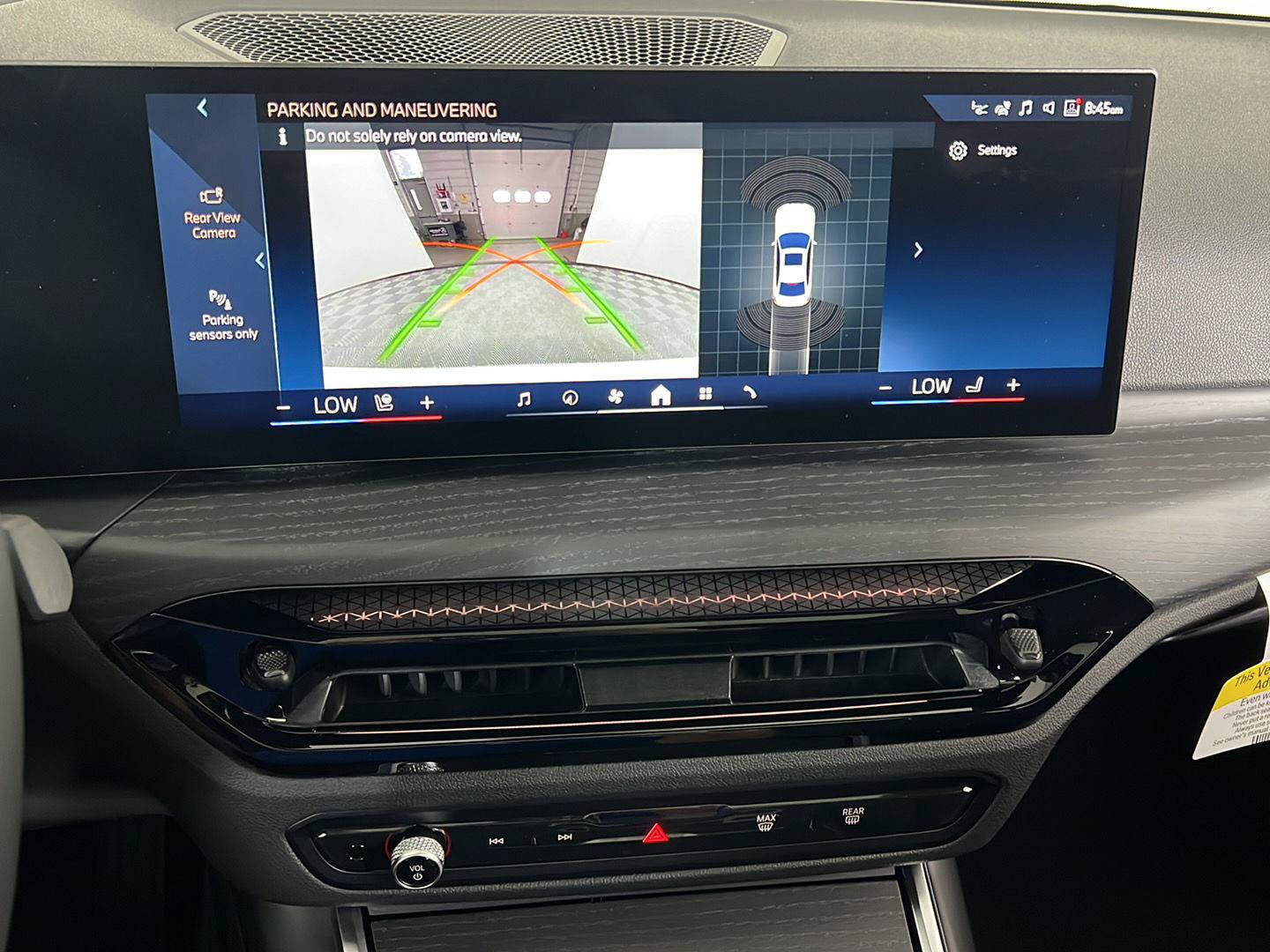 New 2026 BMW 330i xDrive Sedan w/ Premium Package AWD/4WD image 10