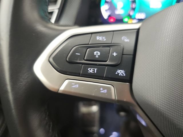 Used 2024 Volkswagen Atlas Cross Sport SEL R-Line AWD/4WD image 18