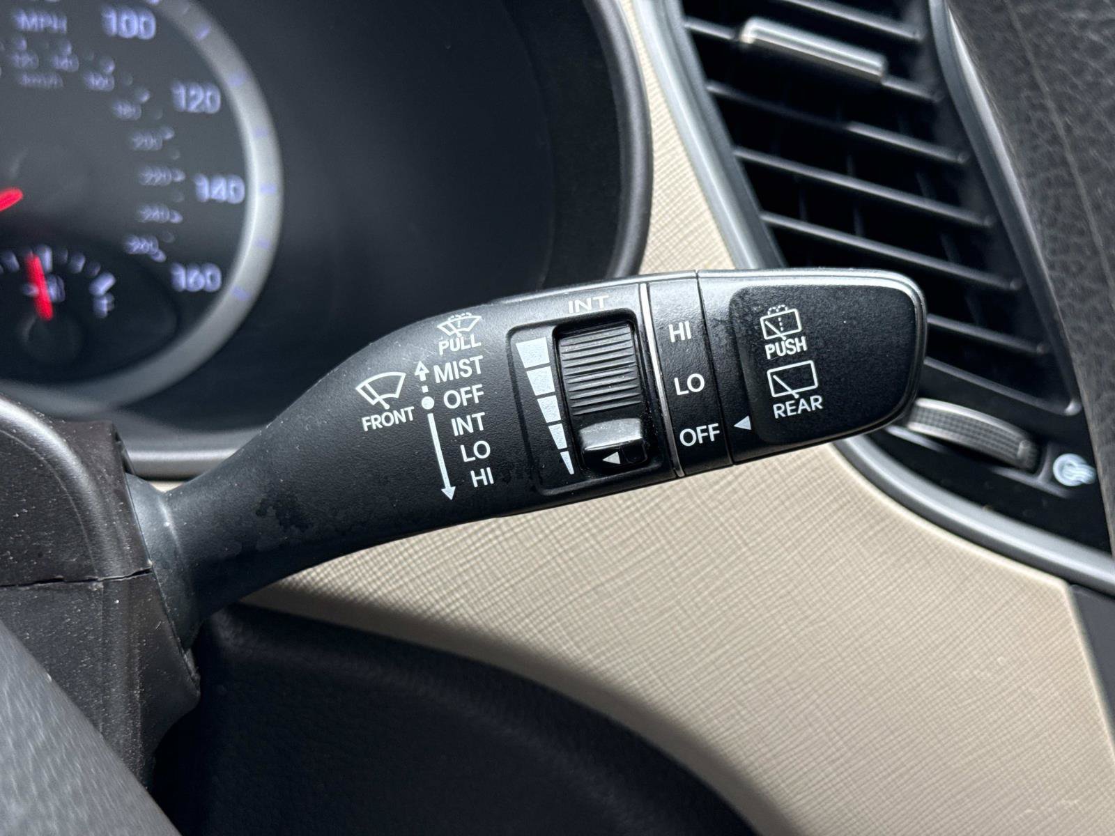 Used 2014 Hyundai Santa Fe Sport AWD/4WD image 17