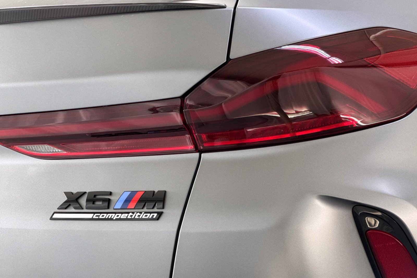 Used 2025 BMW X6 M Competition w/ Executive Package AWD/4WD image 28