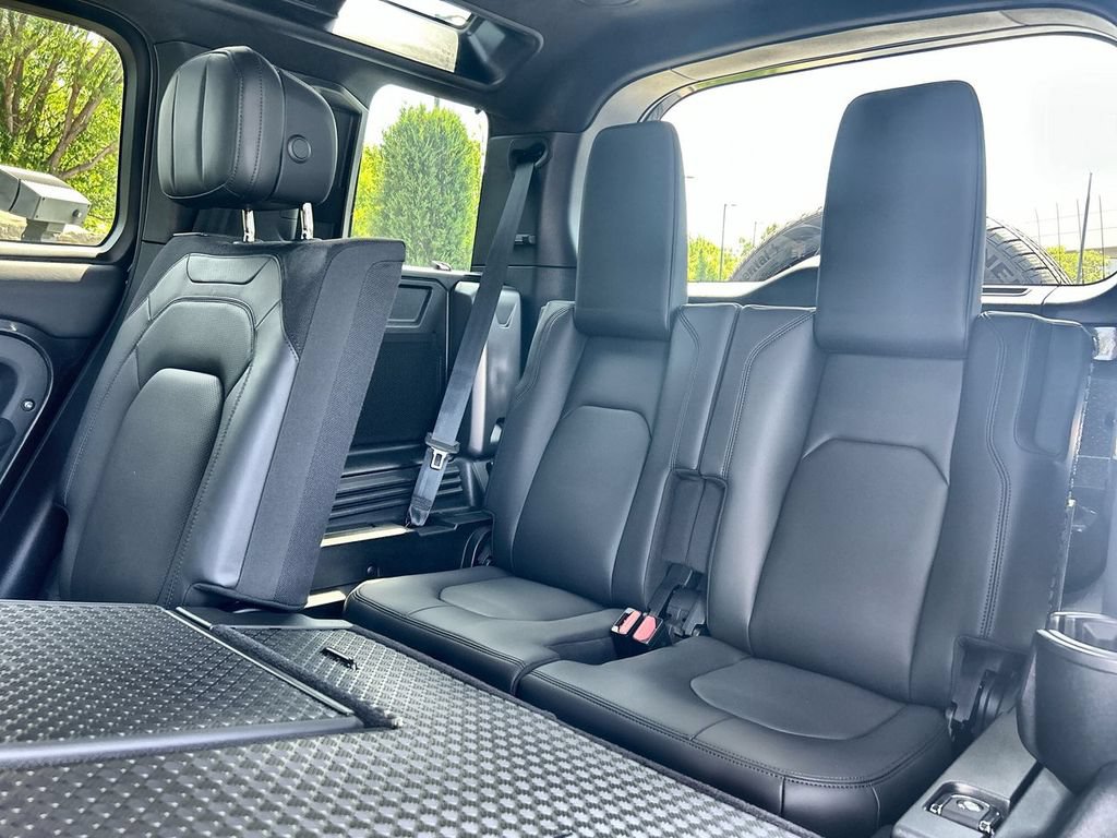 New 2026 Land Rover Defender 110 X AWD/4WD image 21
