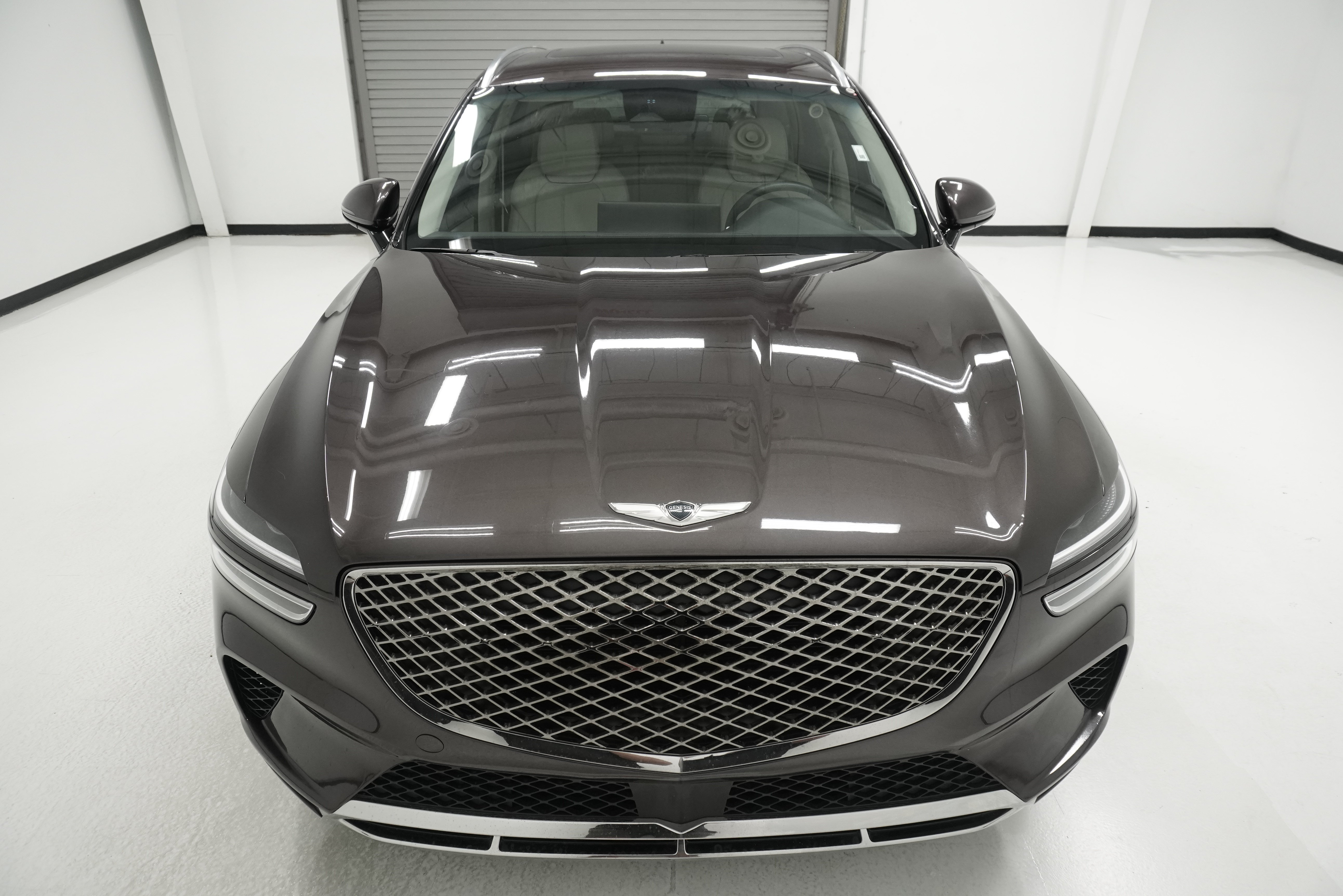 Used 2023 Genesis GV70 2.5T w/ Select Package AWD/4WD image 2