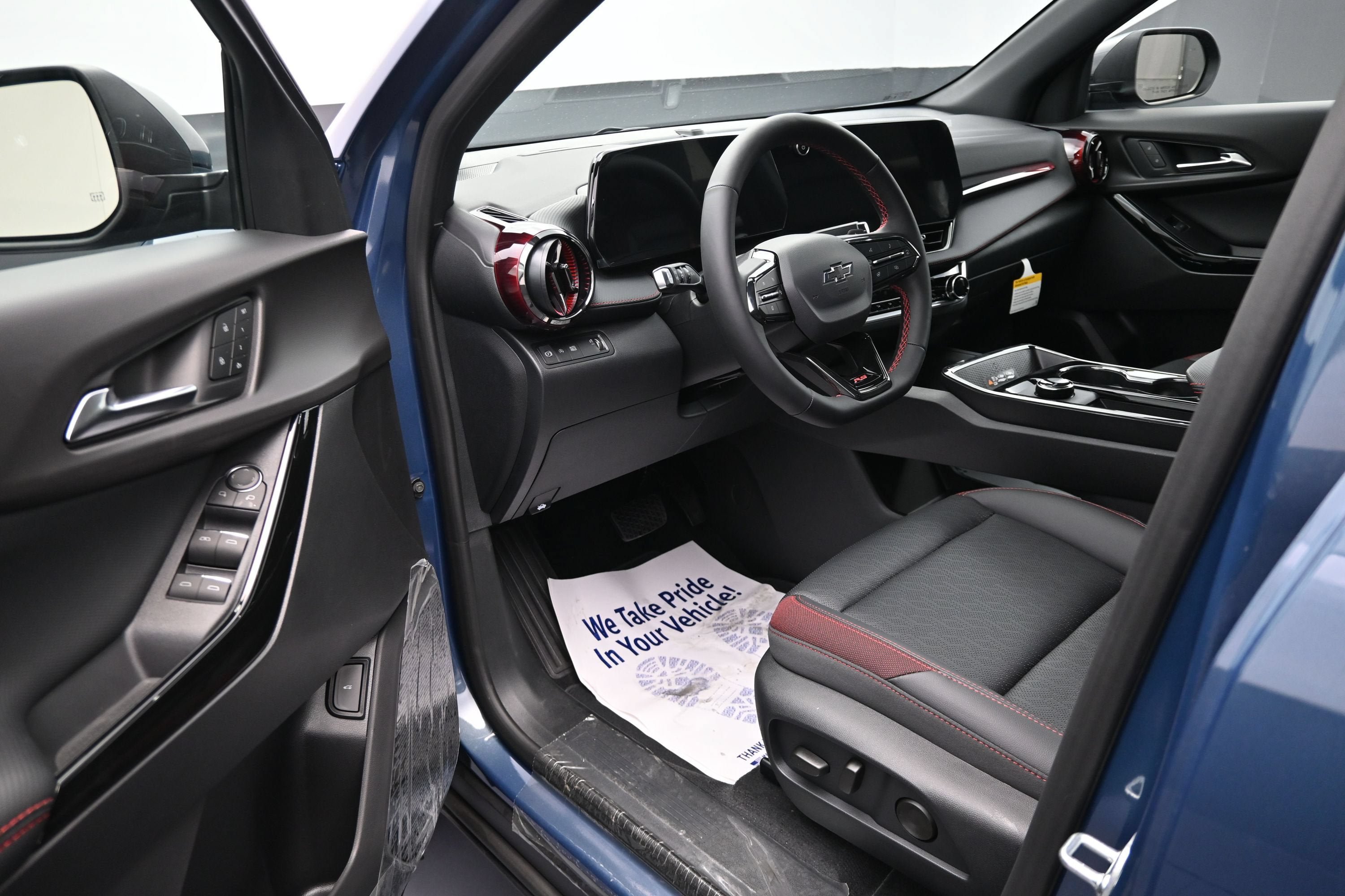 New 2027 Chevrolet Equinox RS w/ Convenience Package III FWD image 10