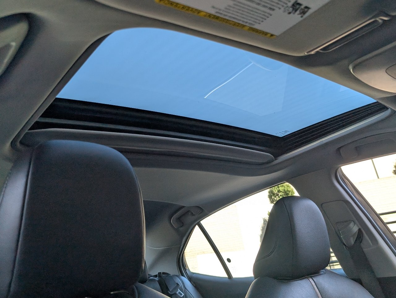 Used 2018 Toyota Camry XLE w/ Audio Package FWD image 3
