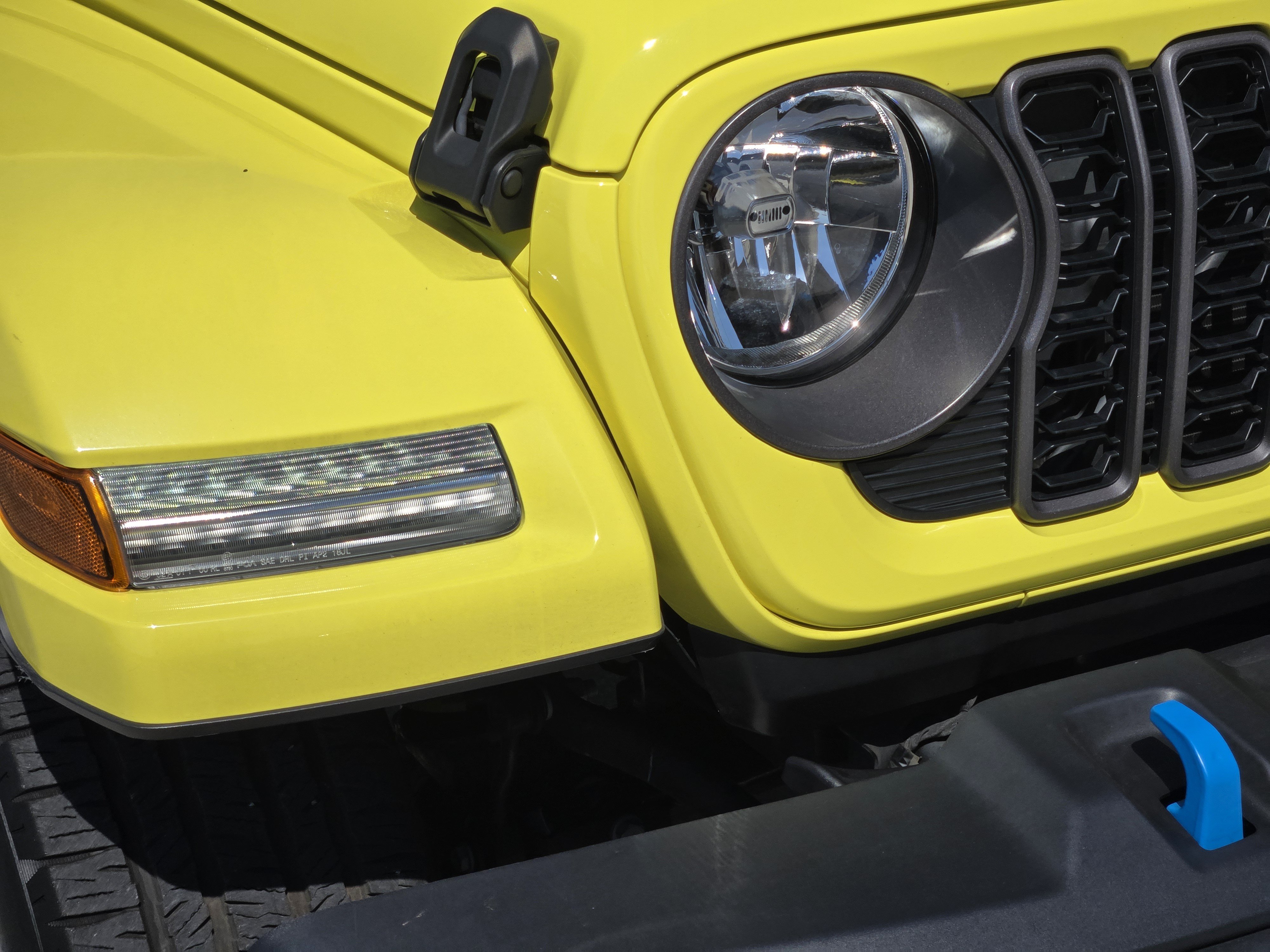 Used 2024 Jeep Wrangler Unlimited AWD/4WD image 10