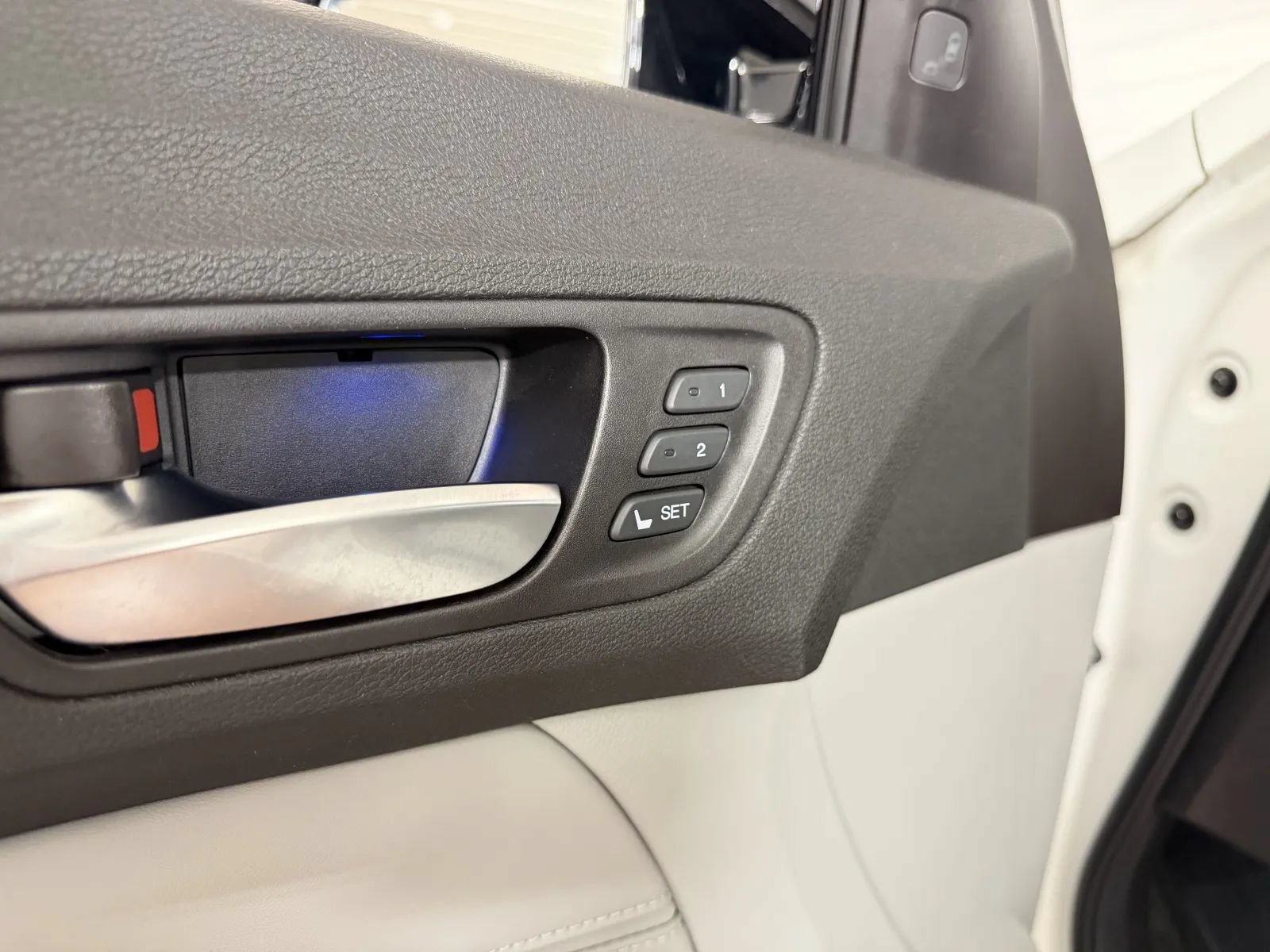 Used 2015 Acura TLX w/ Advance Package FWD image 16