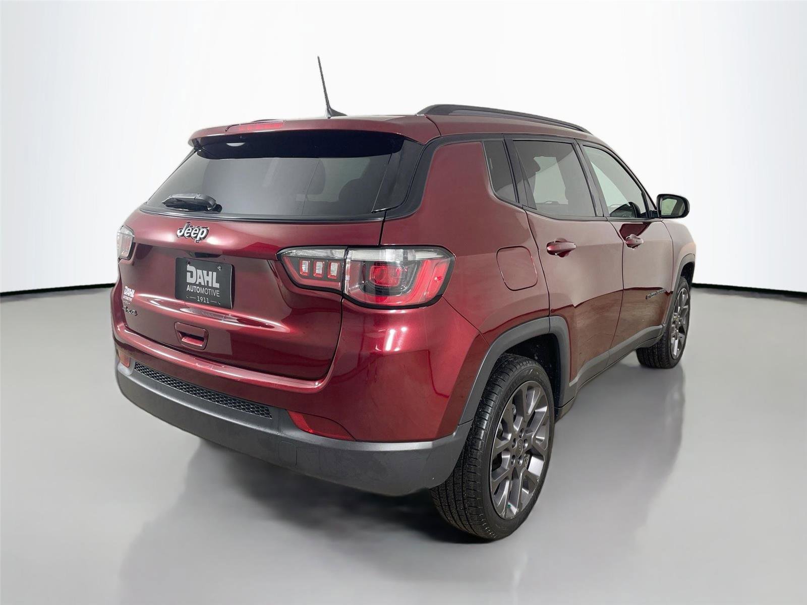 Used 2021 Jeep Compass Latitude image 13