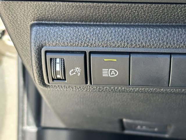 Used 2020 Toyota Corolla SE FWD image 22