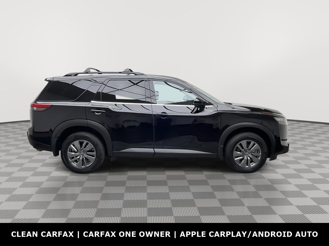 Used 2025 Nissan Pathfinder SV image 37