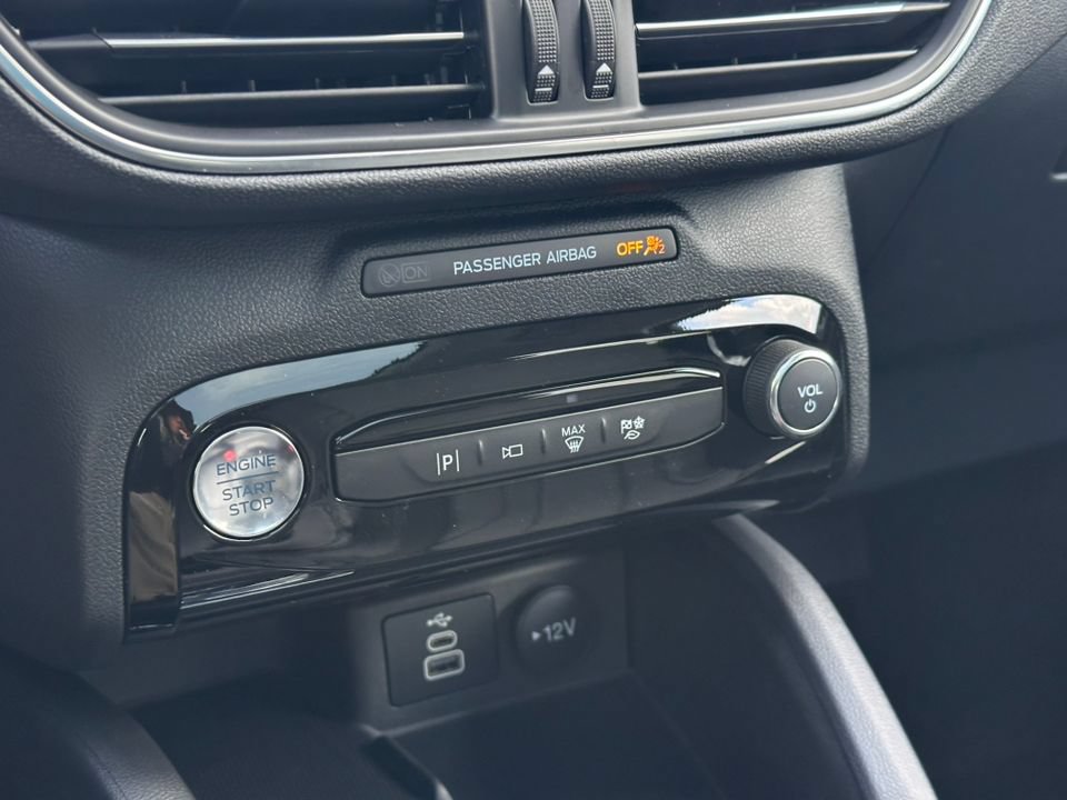 New 2025 Ford Escape SE w/ PHEV Premium Package FWD image 28