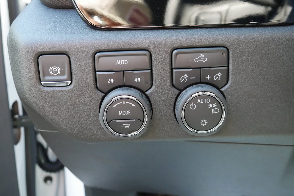 New 2025 Chevrolet Silverado 1500 LT image 11