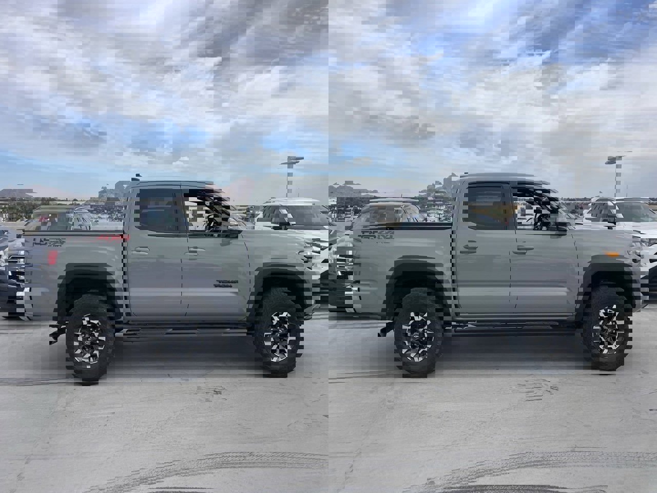 Used 2023 Toyota Tacoma TRD Off-Road image 3