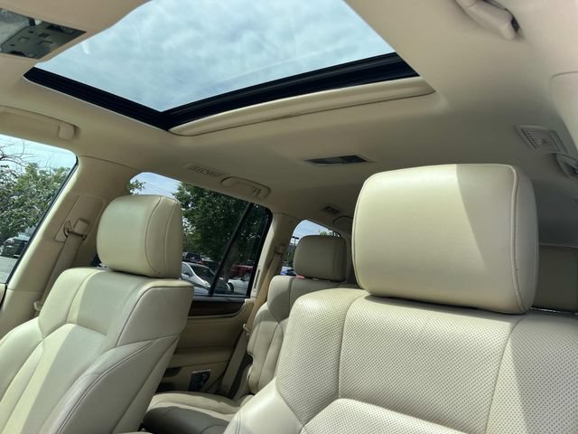 Used 2019 Lexus LX 570 4WD w/ Luxury Package image 35