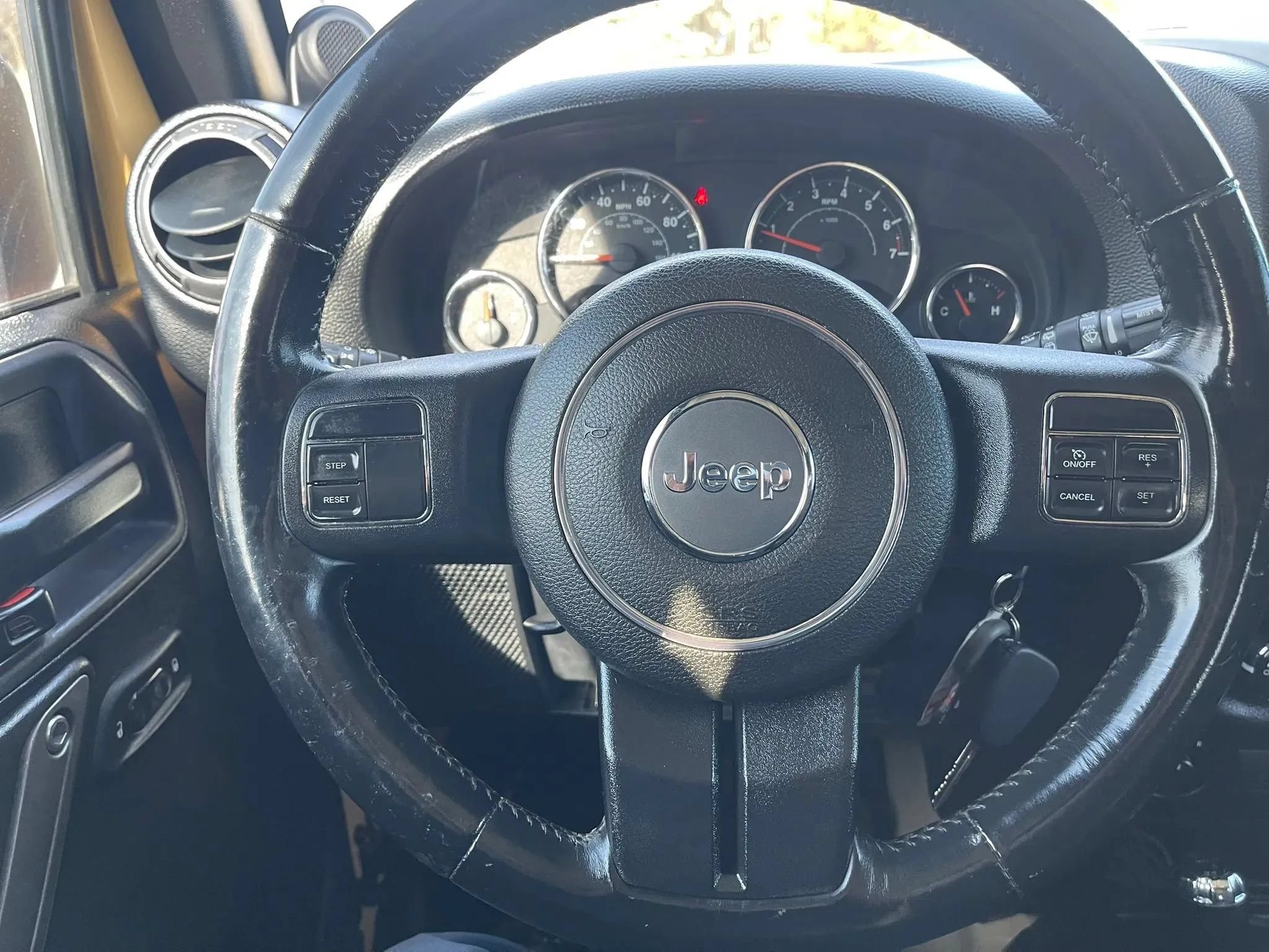 Used 2014 Jeep Wrangler Unlimited Sport w/ Quick Order Package 24S AWD/4WD image 17