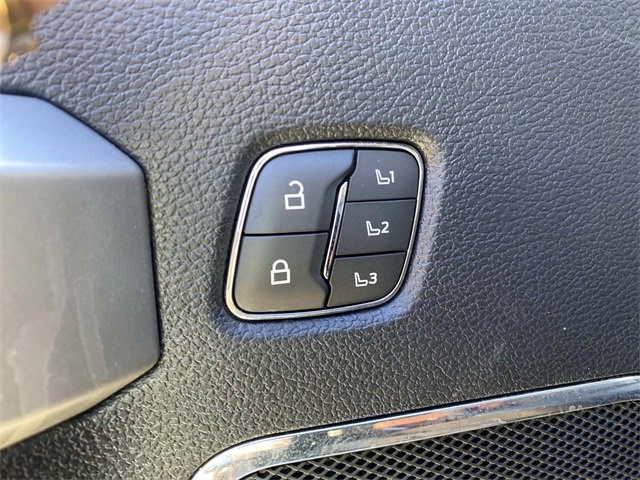 Used 2020 Ford F350 Lariat w/ Lariat Ultimate Package image 18