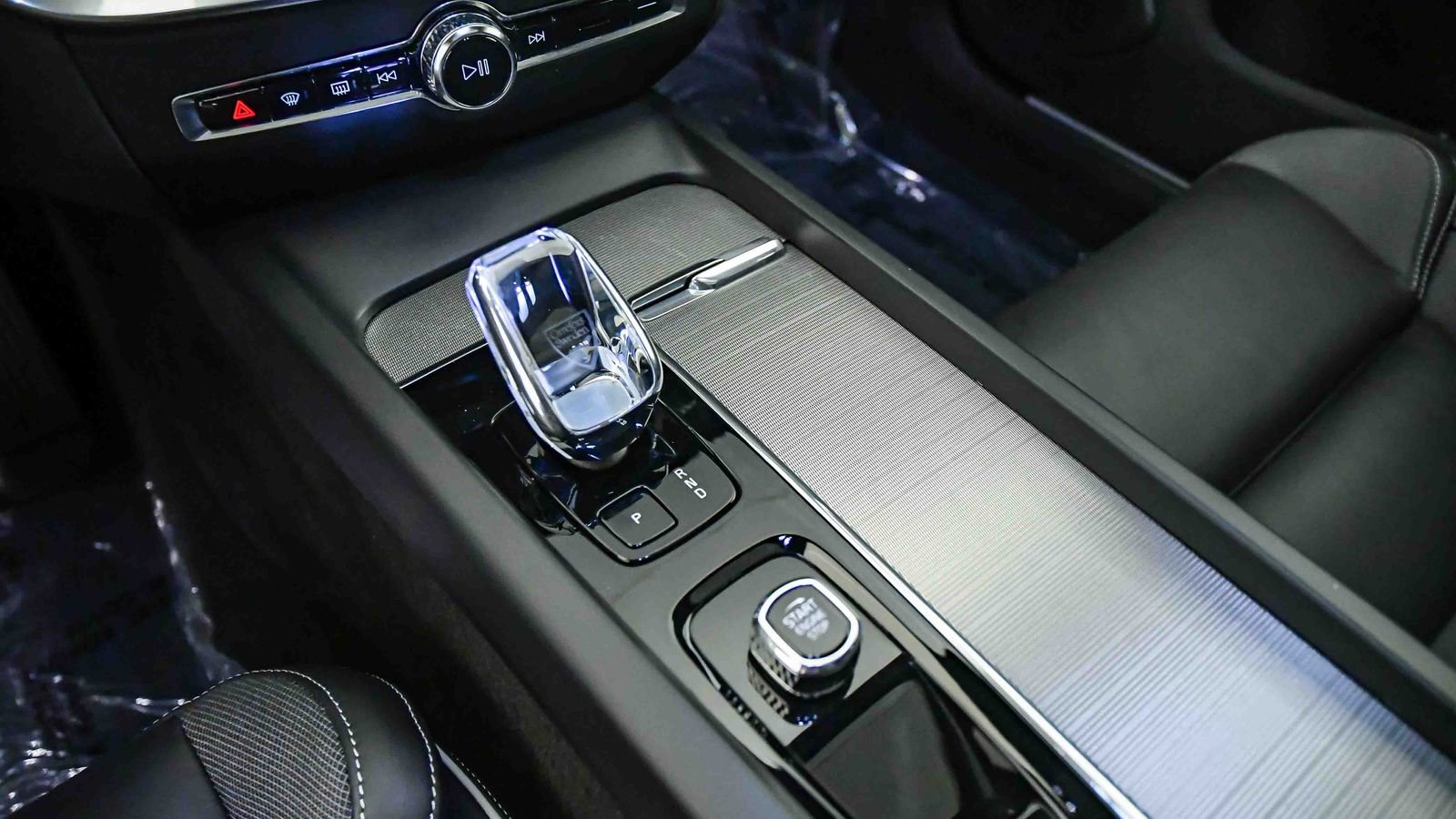 Certified 2024 Volvo S60 B5 Plus w/ Climate Package image 20